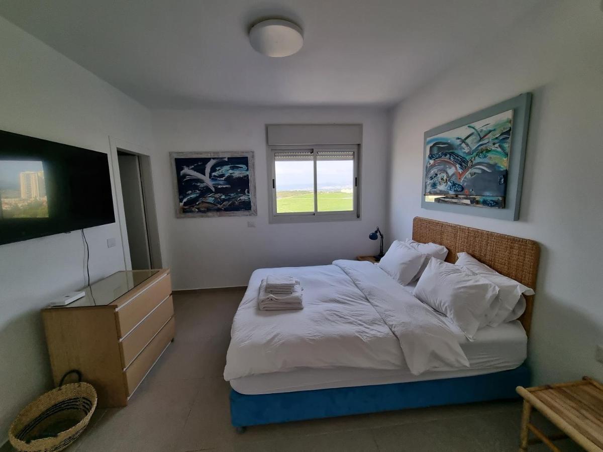 Beachfront Gallery Acre Luaran gambar