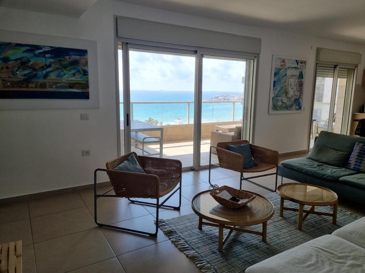 Beachfront Gallery Acre Luaran gambar