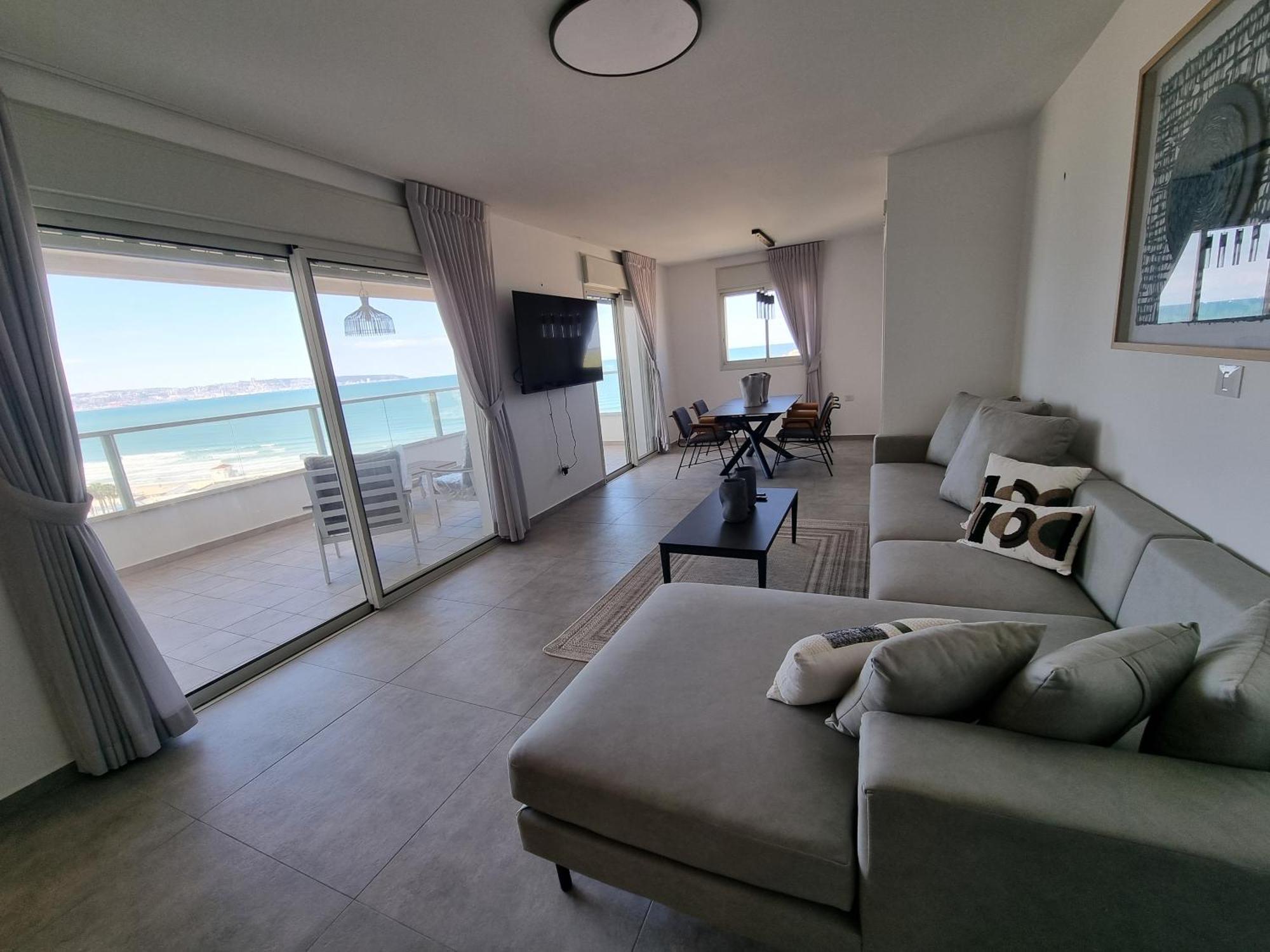 Beachfront Gallery Acre Luaran gambar