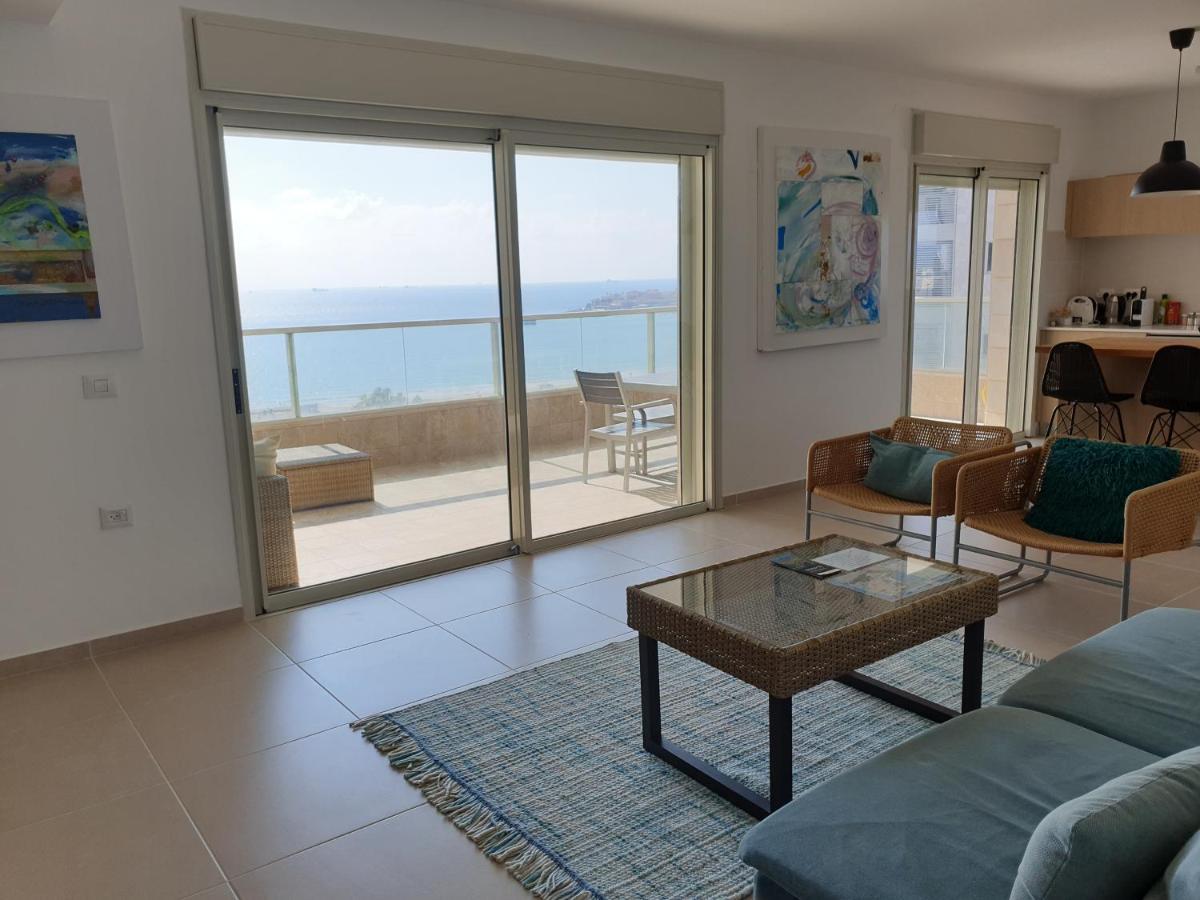 Beachfront Gallery Acre Luaran gambar